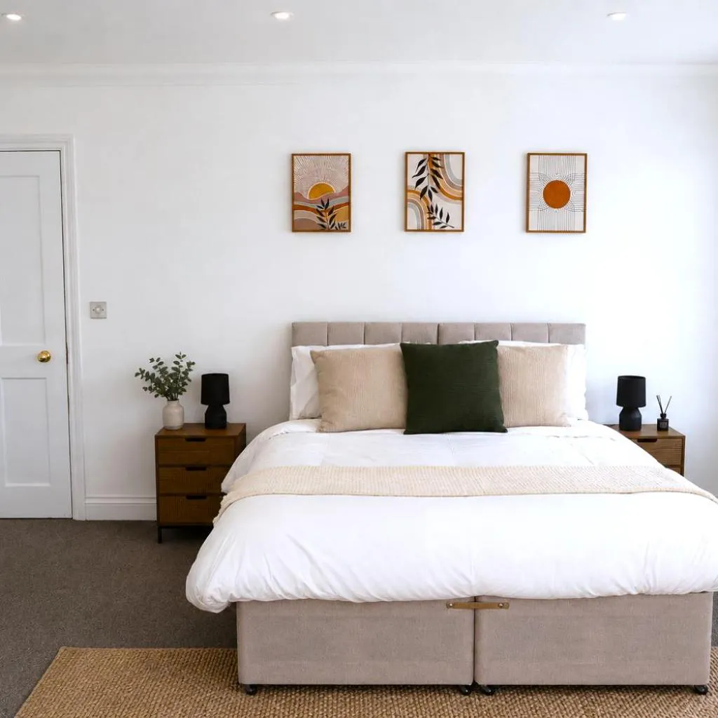 Photograph of Luxury 2-Bed Apartment in the Heart of Brighton Lanes - Walk to the Seafront
