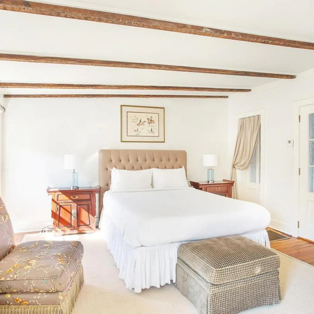 Photograph of Bird's Nest Carriage House by Lucky Savannah