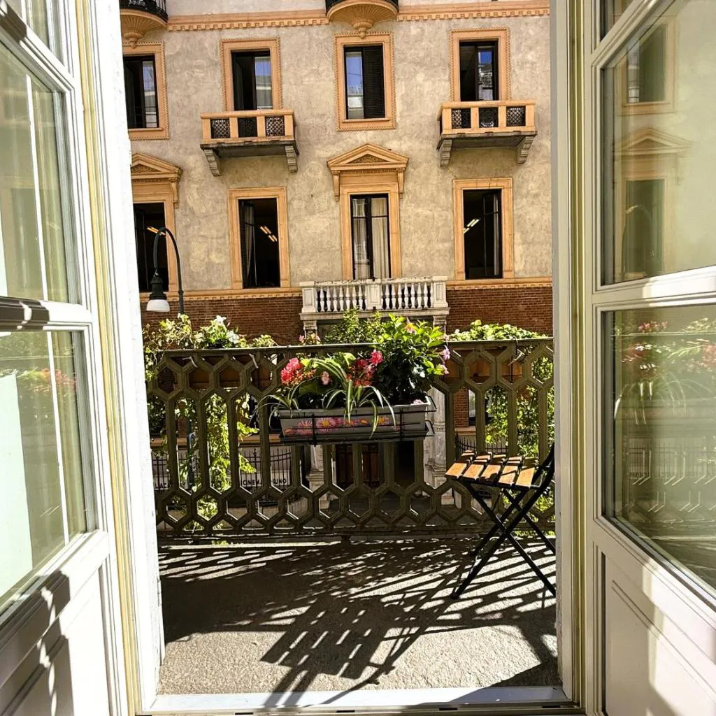 Photograph of La Casa di Ringhiera - silenzioso appartamento di charme con balcone nel quadrilatero romano