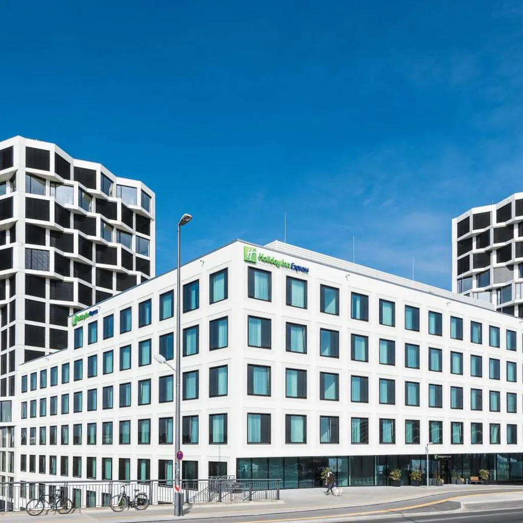 Photograph of Holiday Inn Express Munich City West by IHG
