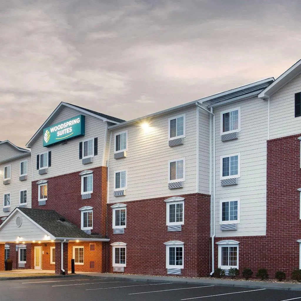 Photograph of WoodSpring Suites Virginia Beach