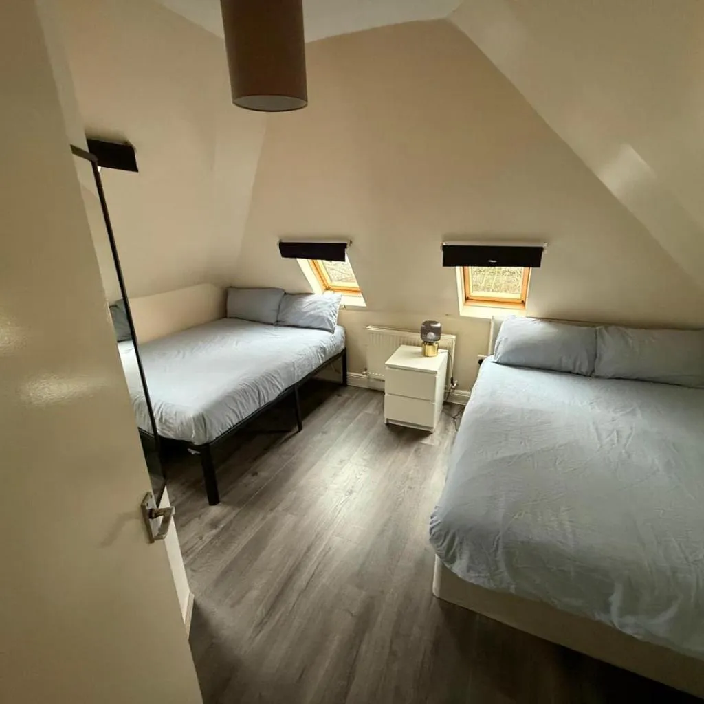 Photograph of Central London double bed apartment Free Parking Incl Stays upto 6
