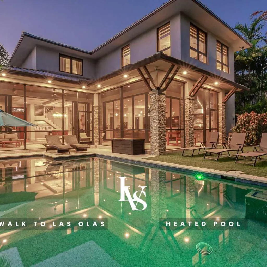 Photograph of Victoria Villa - Walk to Las Olas - 4 Bed 4 Bath