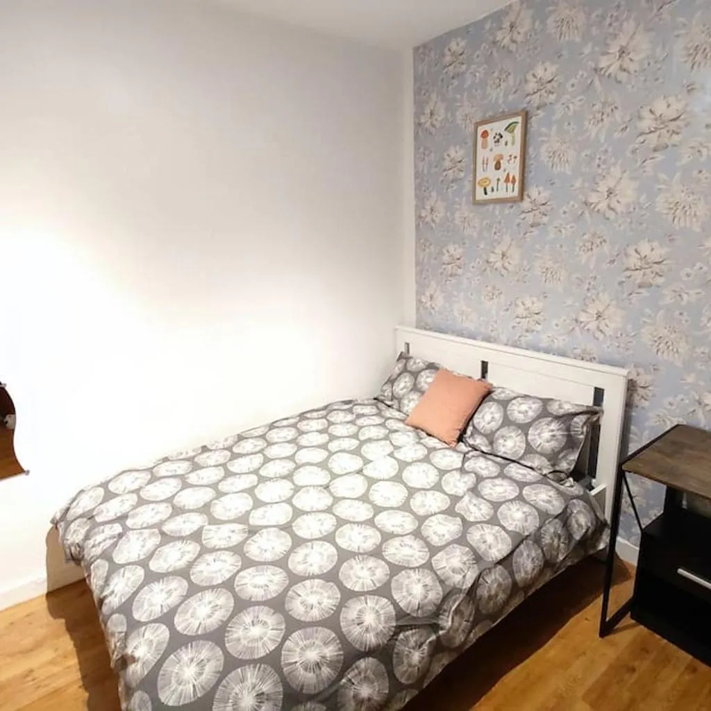 Photograph of Central London Spacious Flat with 2 to 3 Bedrooms