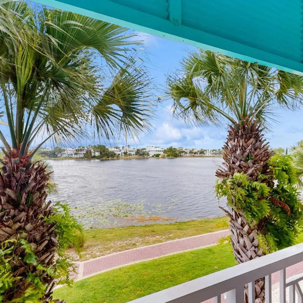 Photograph of Upscale condo with pools private beach access hot tubs & tennis - dog-friendly