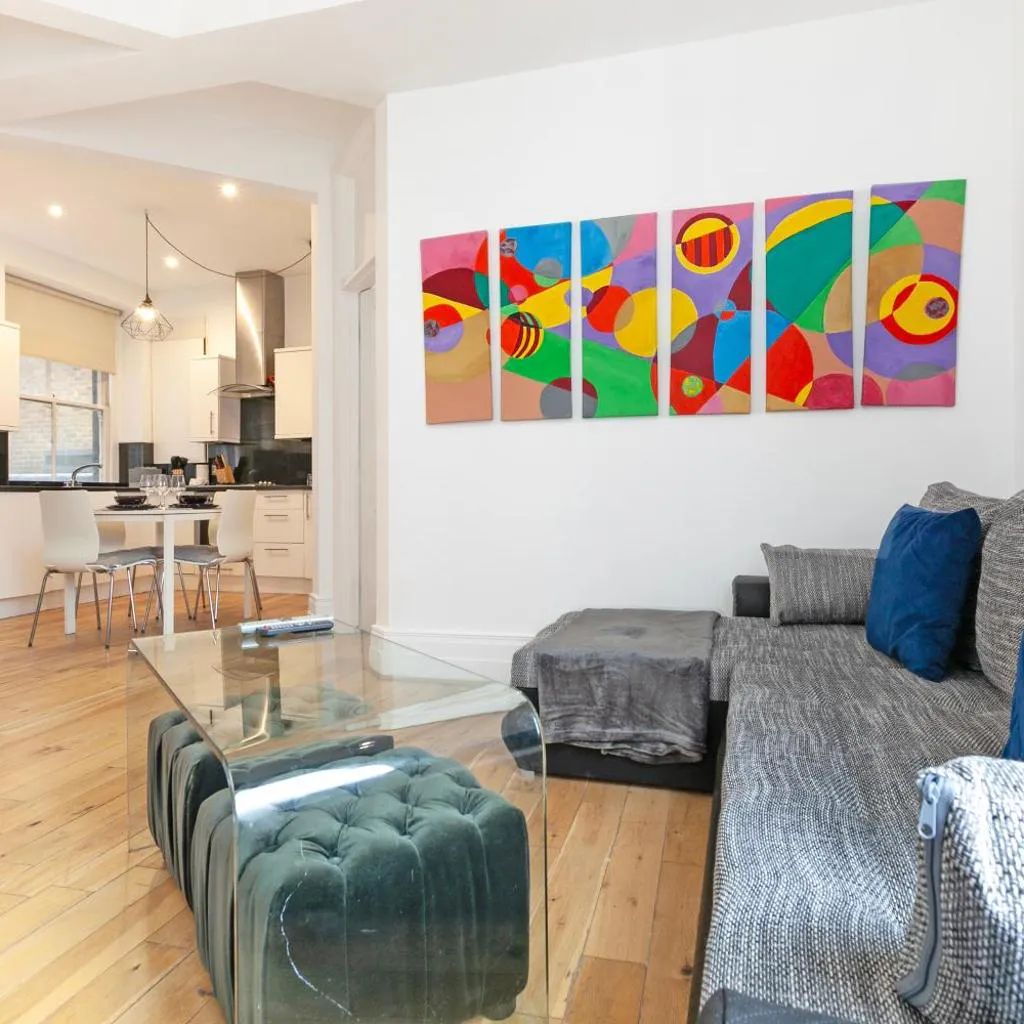 Photograph of Charming Two-Bedroom Flat in Notting Hill
