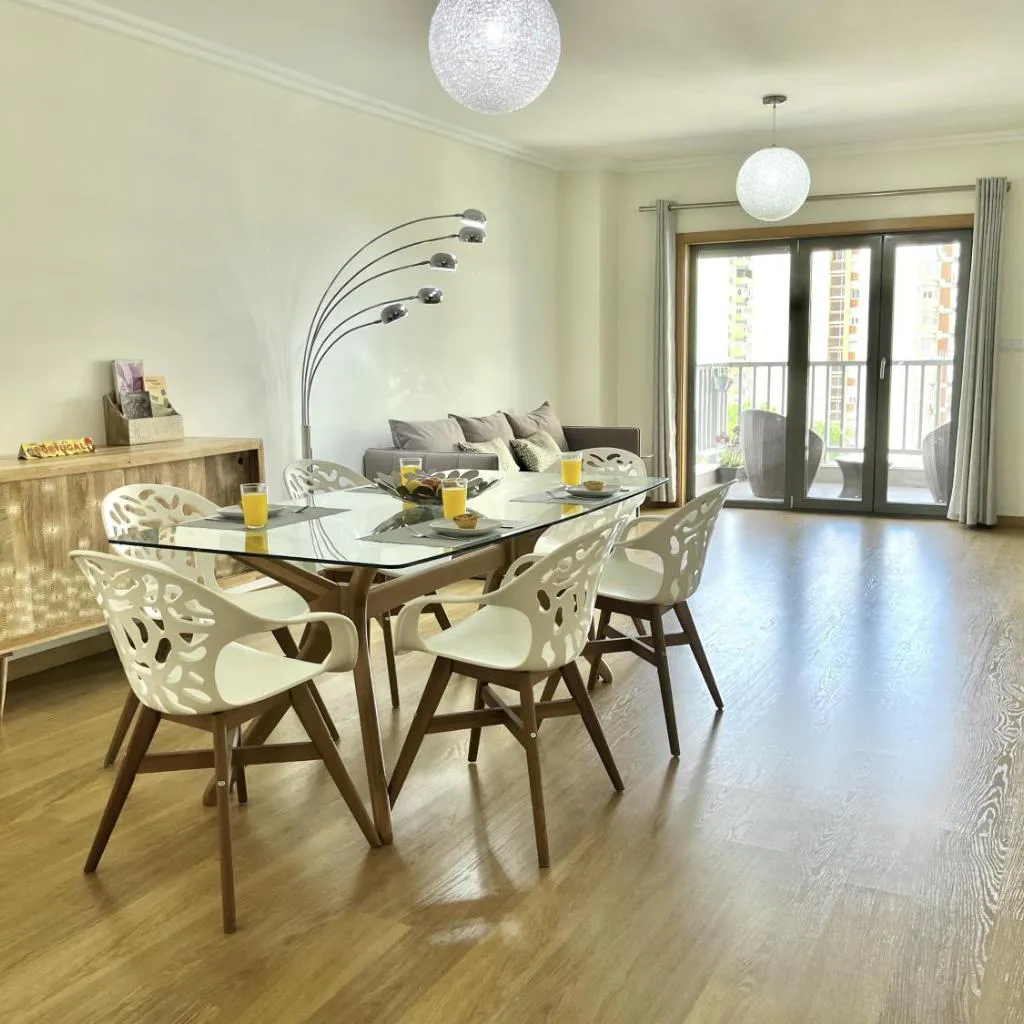 Photograph of Modern & Spacious APT with River View