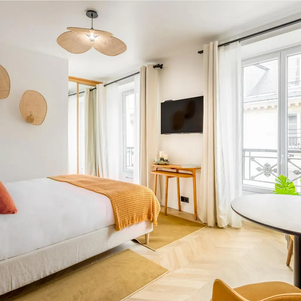 Photograph of Best Stay Jeuneurs
