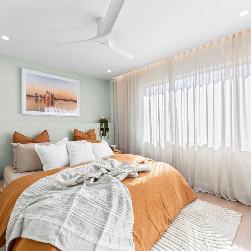 Photograph of 2BR Plus Free Parking - Airport Luxury Retreat