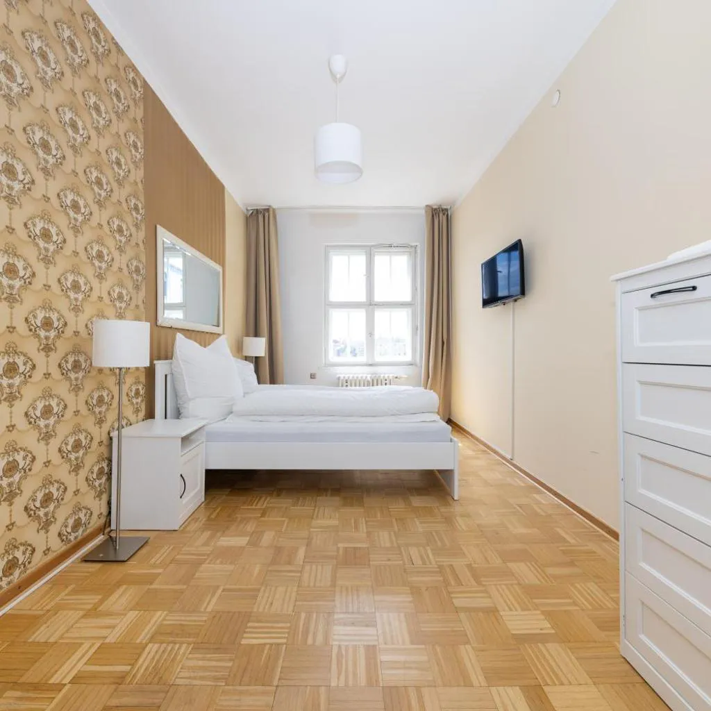 Photograph of 160qm 6-Zimmer Banksi-Galerie-Apartment Hauptbahnhof