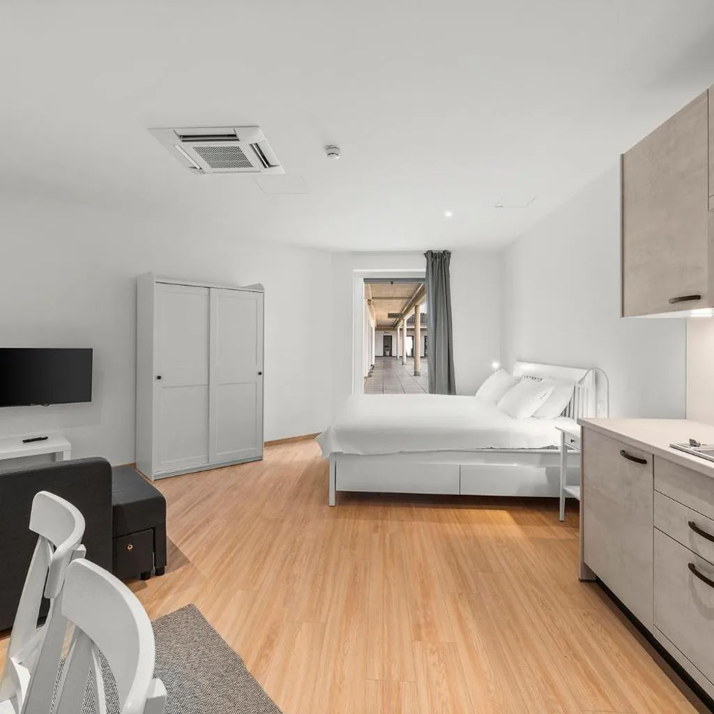 Photograph of VibeStudio B5 - Central Vienna 1090 - 50m2 - Self Check-In - AC