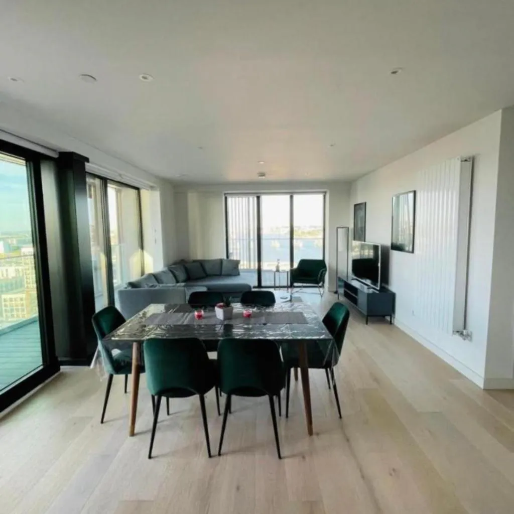 Photograph of Riverside Rooms and Apartments