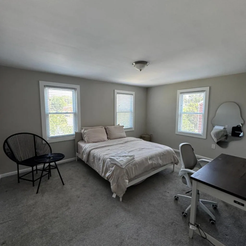 Photograph of 2bd house with two backyards and near metro