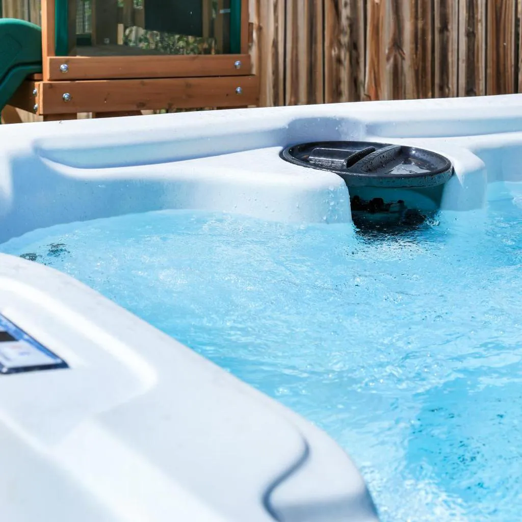 Photograph of Hot Tub Nr Sea World Yard BBQ Swing Set Game Room