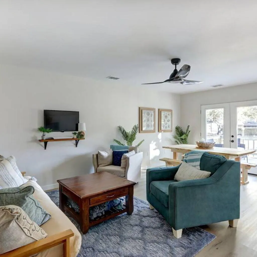Photograph of Island Getaway 10 mins to Downtown Savannah and Tybee