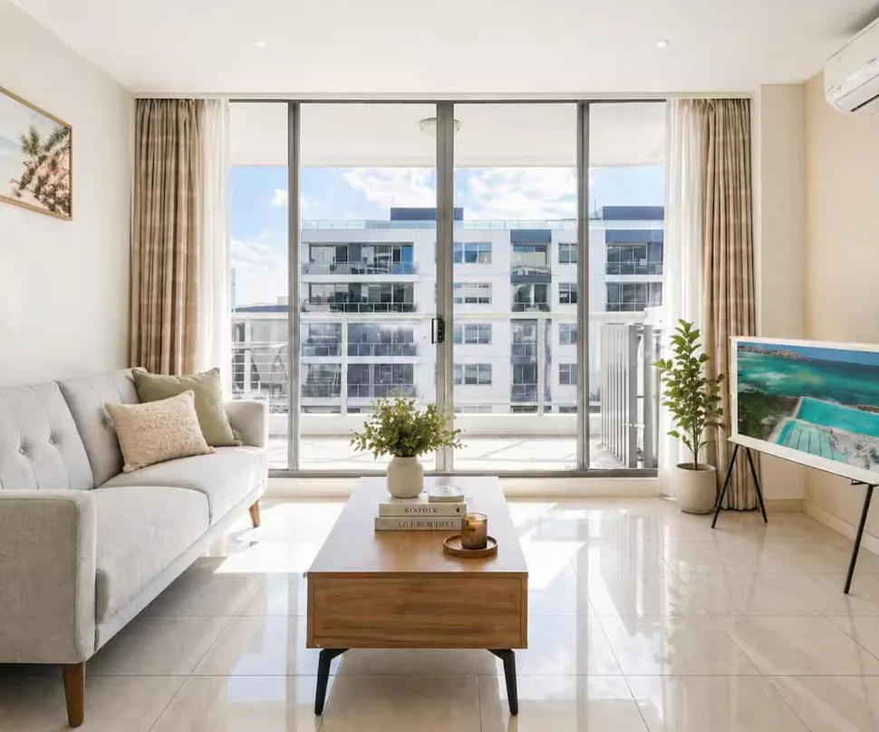 Photograph of Bright and Spacious Apartment Near CBD