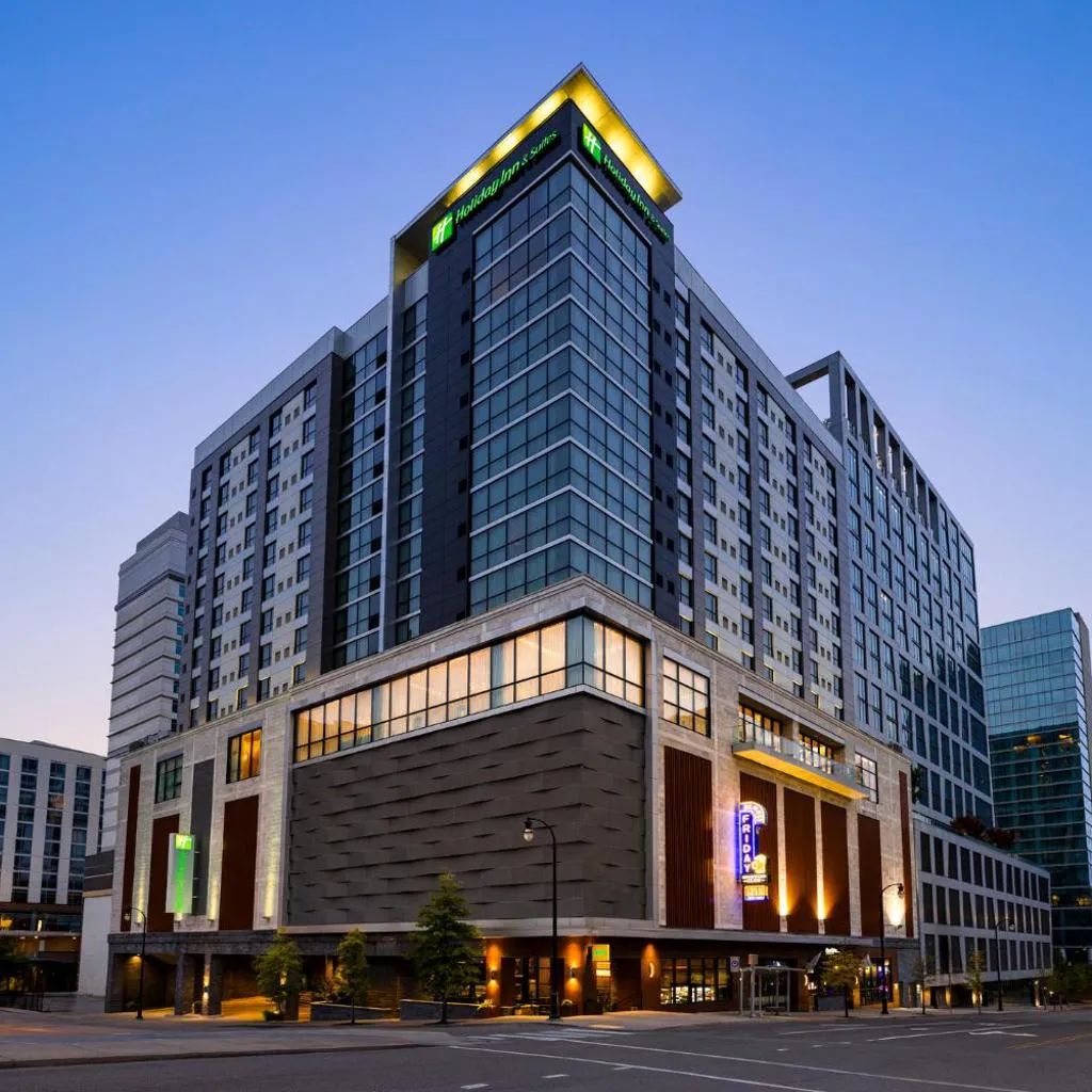 Photograph of Holiday Inn & Suites Nashville Downtown - Broadway by IHG