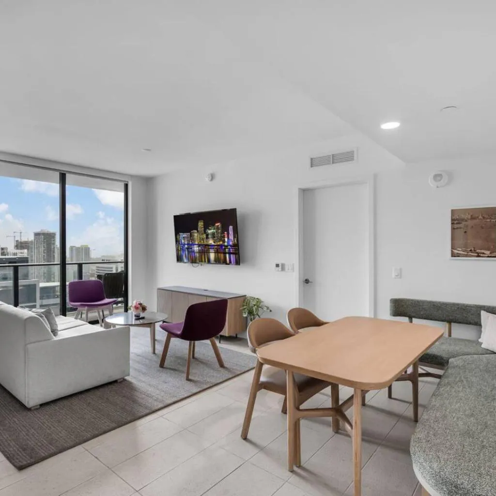 Photograph of Downtown Miami 2BR Bay Views and Walk to Bayside
