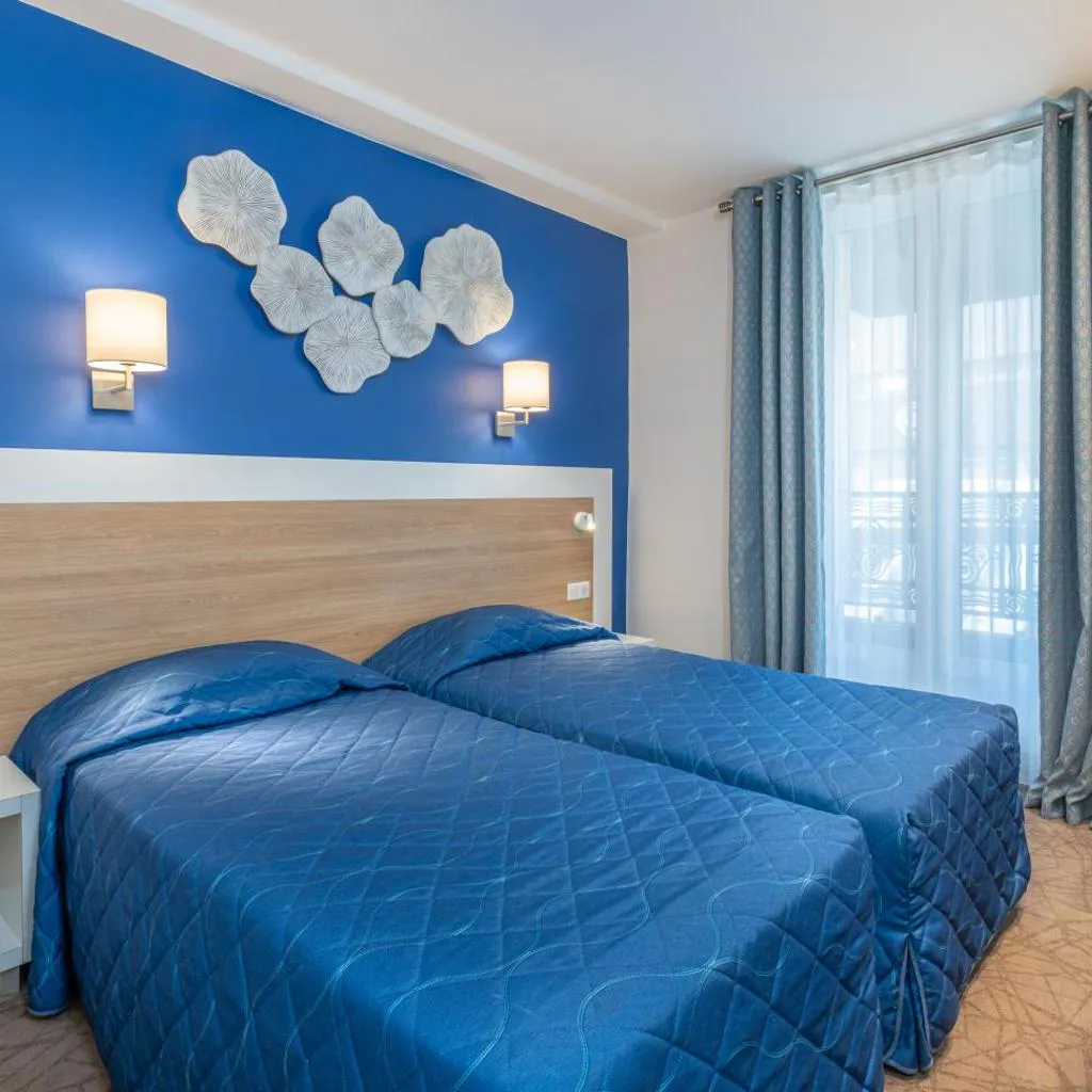 Photograph of Hotel Terminus Montparnasse