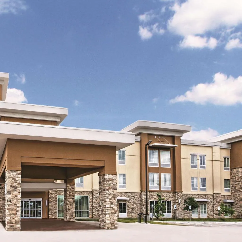 Photograph of La Quinta by Wyndham San Antonio by Frost Bank Center